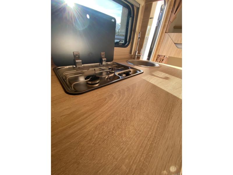 Caravelair Sport Line 476 Stapelbed Gezinscaravan  foto: 9