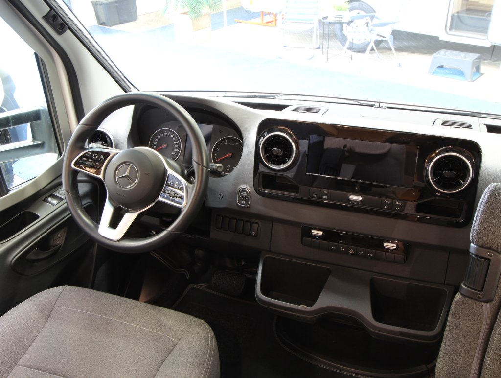 HYMER B690MC photo : 1