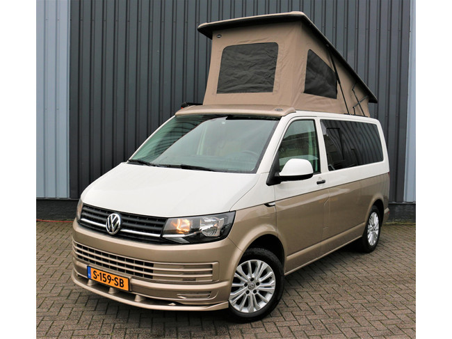 Volkswagen Transporter 2.0 tdi 150pk Aut. 4 Slaapplaatsen, Cruise, airco, Nieuw interieur, draaibare passagiersstoel, trekhaak, two tone, hor, bom vol!!! foto: 1