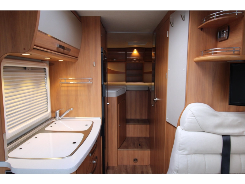 Hymer BMC-I 580 Mercedes, Automaat  foto: 4