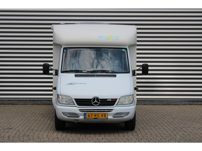 Pilote Reference Mercedes 155CV Garaje TV foto: 17
