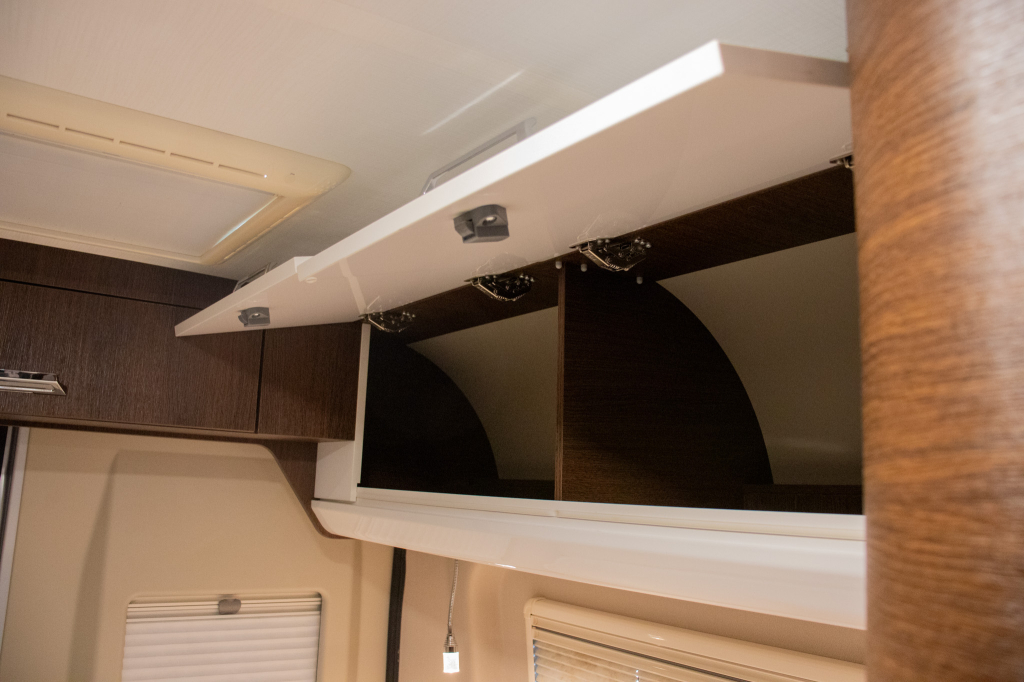 Karmann Davis 590 Skyroof foto: 32