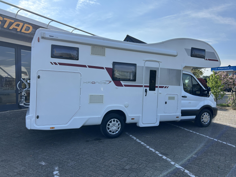 Roller Team Kronos 279 M 6P ETAGENBETT XXL Garage Foto: 3