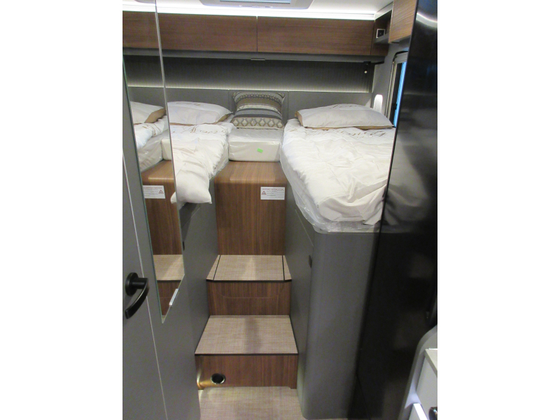Hymer B-MC T 600 SLC double floor photo: 5