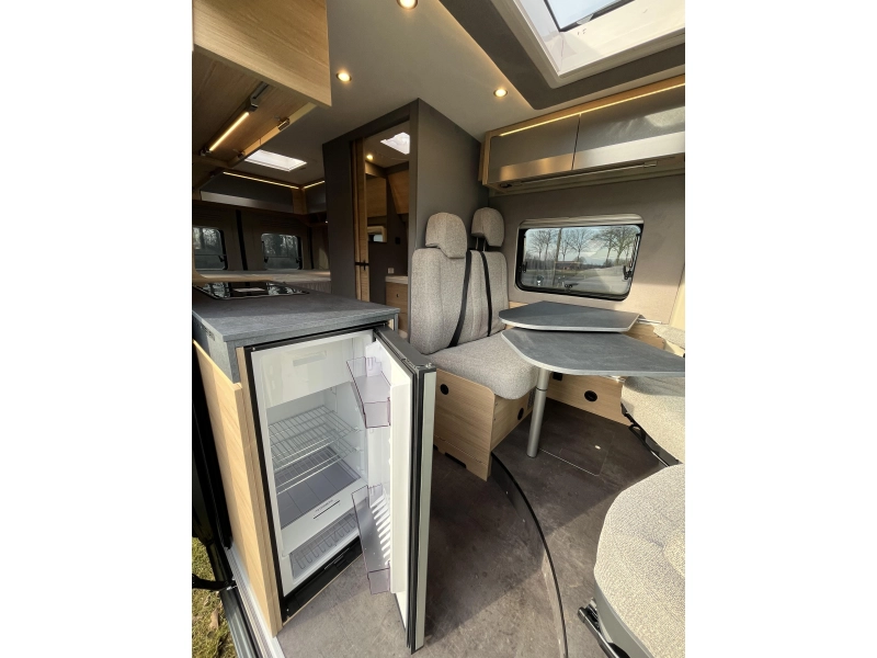 Pössl Trenta 640 Plus / 8 traps automaat  foto: 11