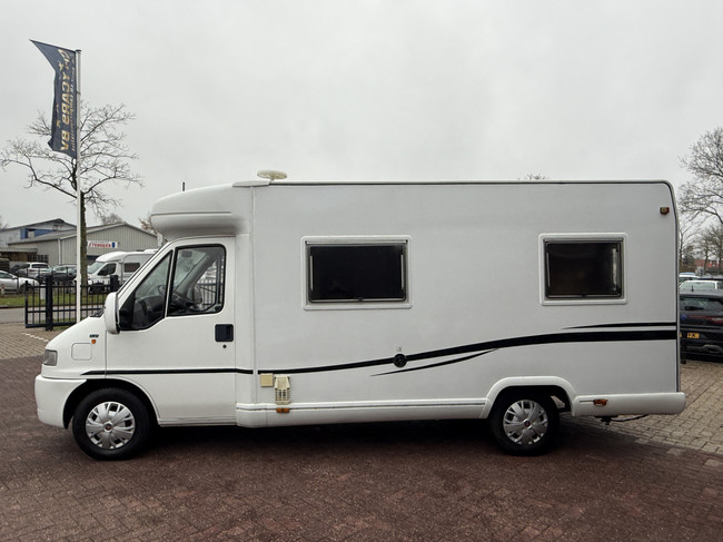 Chausson welcome Franz&ouml;sisches Bett Klimaanlage Markise Apple CarPlay Heizung neue T&Uuml;V-Pr&uuml;fung Foto: 4