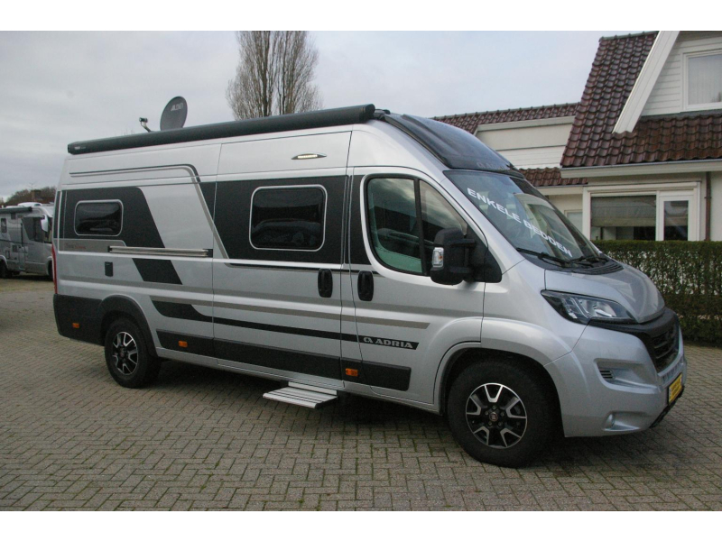 Adria Twin Supreme 640 SLB Enkele bedden, Nieuwstaat  foto: 1