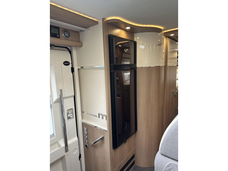 Carthago Malibu 490 I LE Bovenkastjes, Lithium  foto: 14