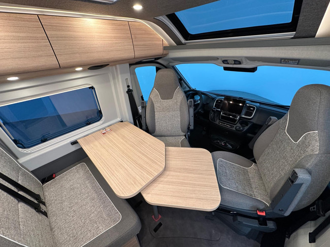 Malibu Van First Class - Two Rooms 640 LE RB Charming GT Skyview foto: 6