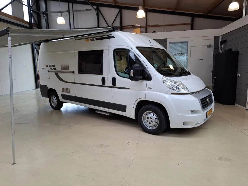 Adria Twin 600 Sunliving 130PK Solar 