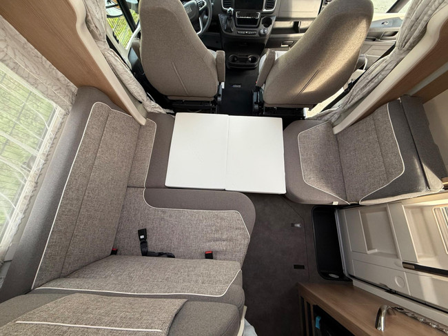 Malibu Carthago T 490 RB LE Foto: 8