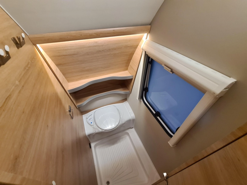 Knaus Sudwind Black Selection 450 FU foto: 13