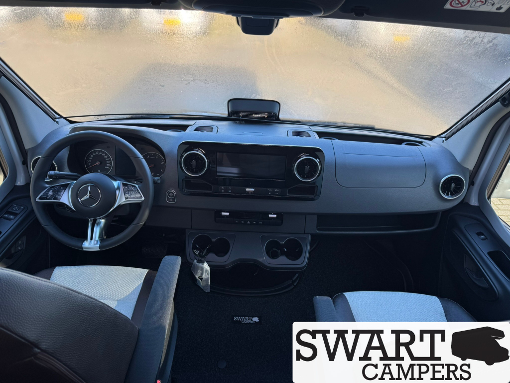 Weinsberg CaraCompact MB 640 MEG Edition [pepper], Automatic 150 hp Single beds photo: 8