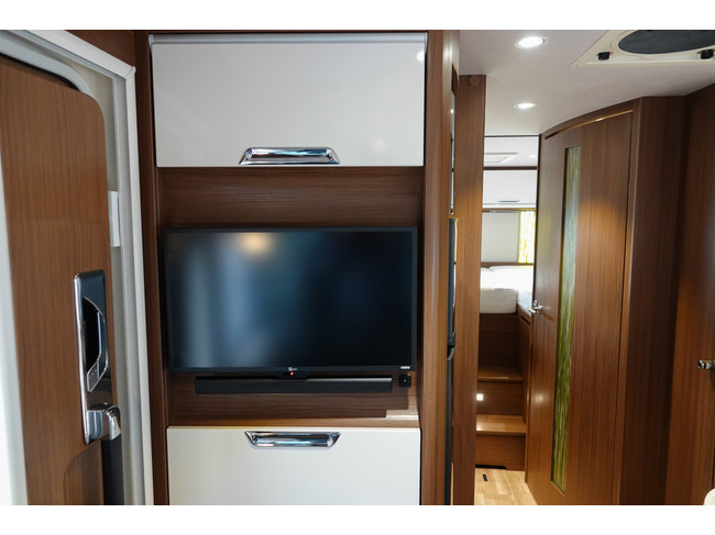 NIESMANN BISCHOFF Arto 79 E 180Pk Automatic | Air suspension | Level system | Top cabinets photo: 8