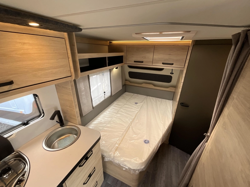 Weinsberg CaraOne Edition HOT 450 FU ACTIE MODEL  foto: 11