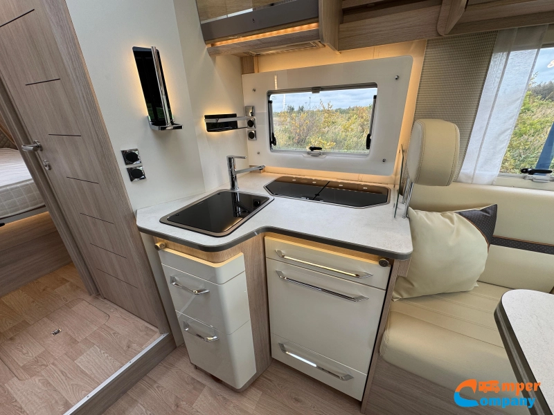 Rapido 696 F Queensbed / Truma E  foto: 14