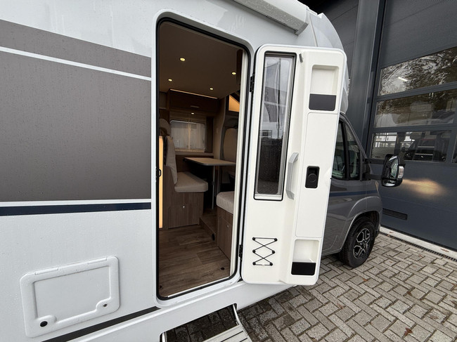 Carado T328 Pro+ Autom&aacute;tico 5 asientos y plazas para dormir!! foto: 4