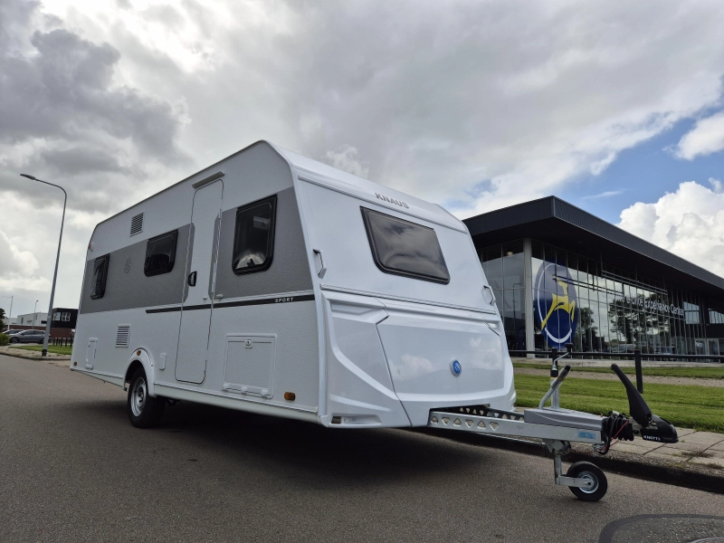 Knaus Sport 500 KD Stapelbedden en douche!  foto: 5