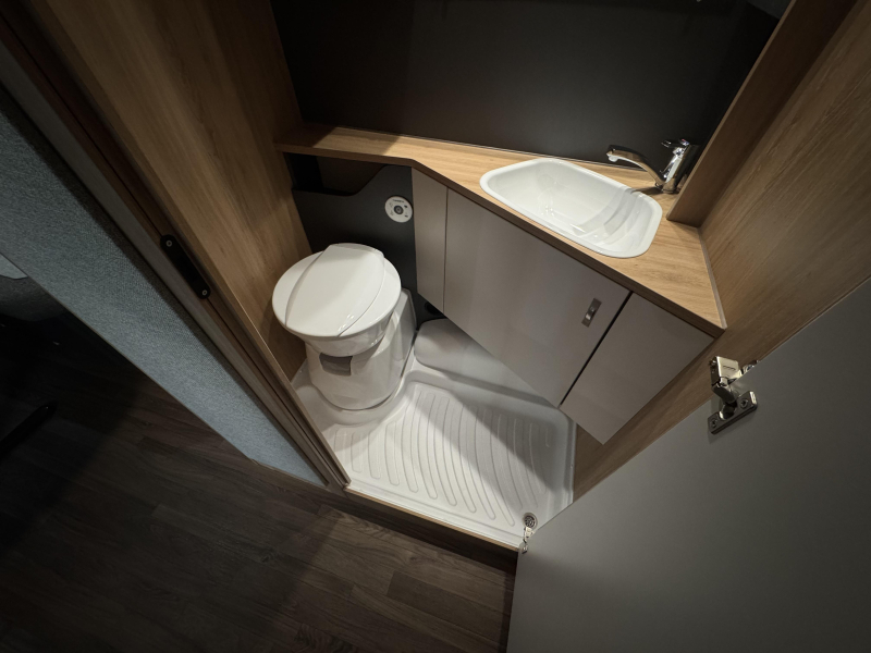 Knaus Sport 500 EU enkele bedden | A69  foto: 11