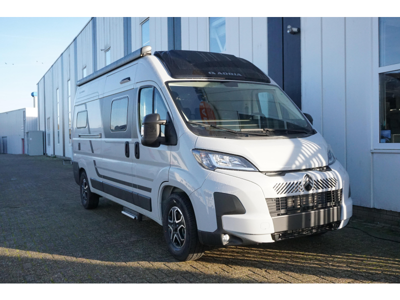 Adria Twin 600 SLB Spring Edition, Automaat  foto: 2