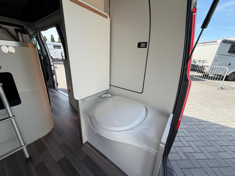 Westfalia Nugget Plus Trail 150PK BOMVOL  foto: 14