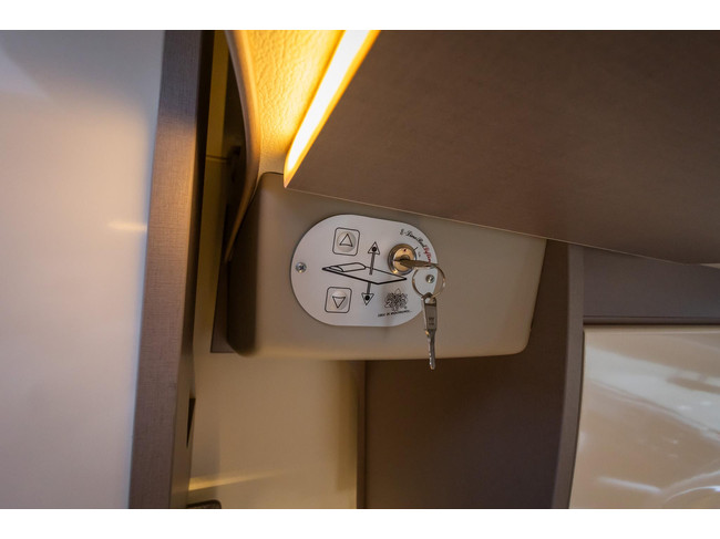 B&uuml;rstner Lyseo Privilege TD734 Queensbed + Hubbett Foto: 22