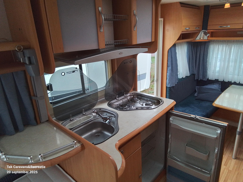 LMC Sunny 490 K1 Aparte bedden  foto: 1