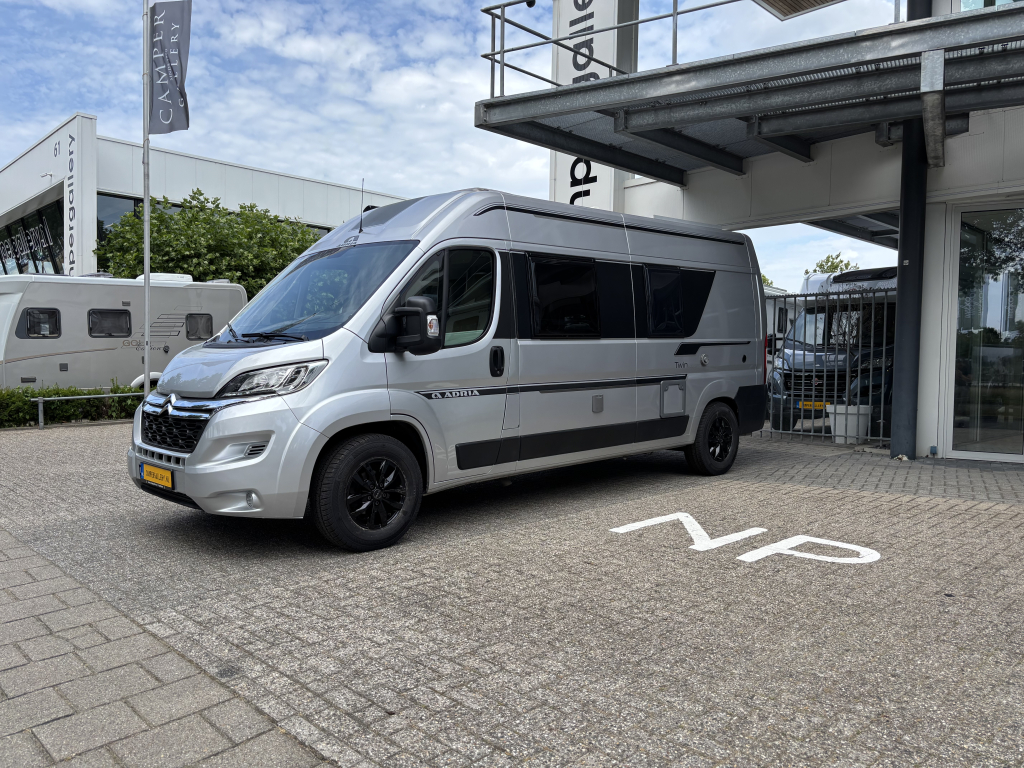 Adria Twin 600 SPT QUERBETT ANH&Auml;NGERKUPPLUNG SOLARPANEL EURO6 Foto: 3