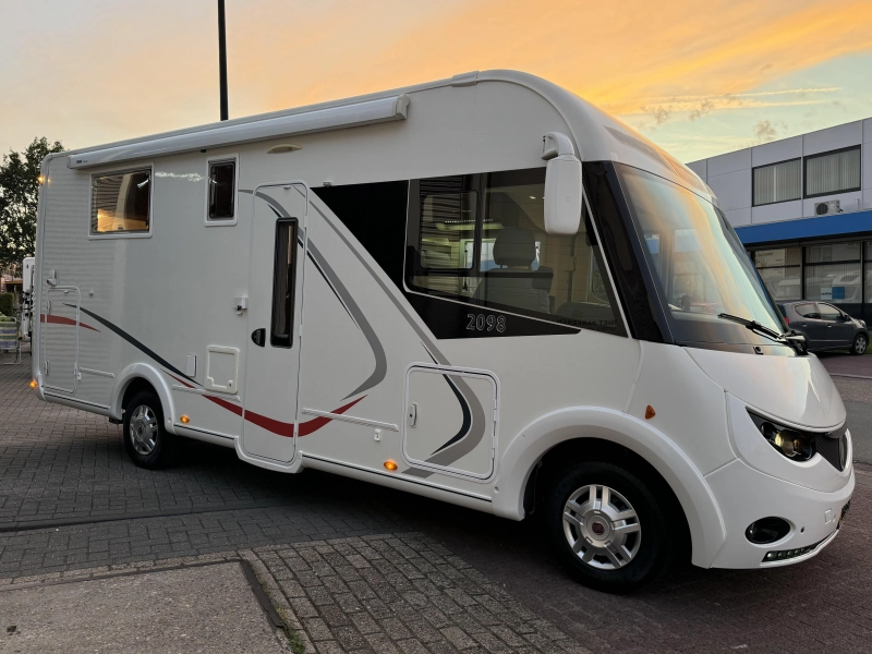 Challenger Sirius 2098 Queensbed-Hefbed-2x Airco  foto: 2