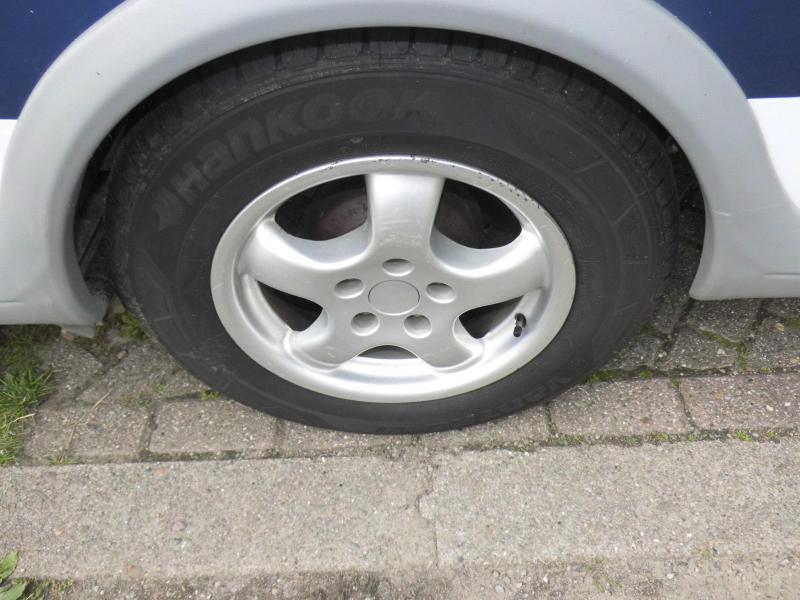 Dethleffs Lowlander 450 HK Mover, voortent.  foto: 8