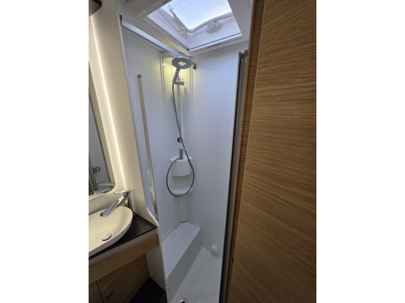 Adria Coral XL Plus 660 SL 5 Sitzpl&auml;tze! Foto: 18