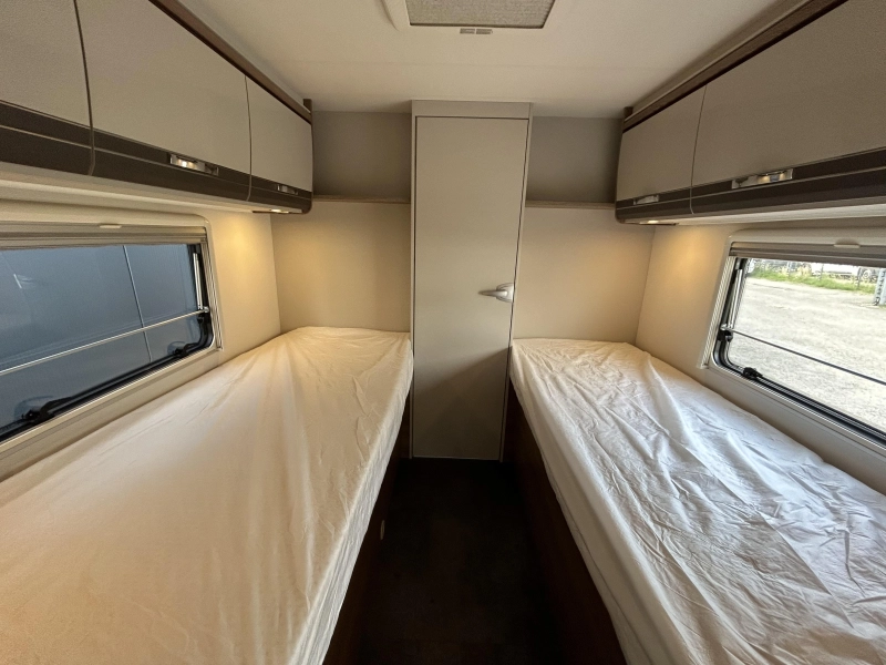 Dethleffs Trend T 7017 EB Automatic + low beds photo: 12