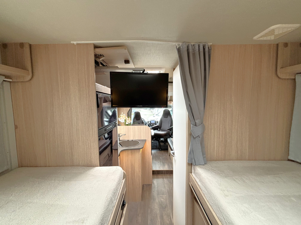 Sunlight T 67 AUTOMATIK EINZELBETTEN + HUBBETT NIVEAUSYSTEM Foto: 5