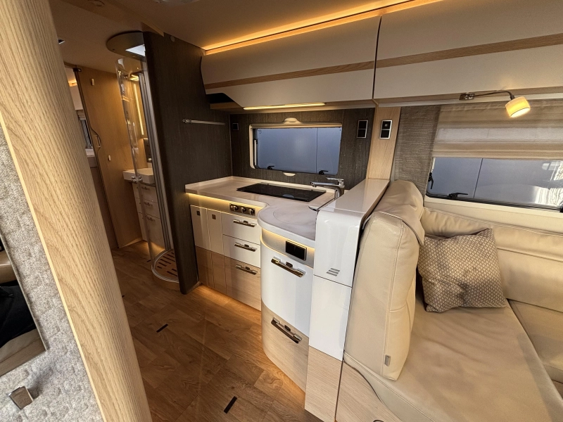 Hymer B ML I 880 Aire acondicionado, antena parab&oacute;lica, autom&aacute;tico foto: 12