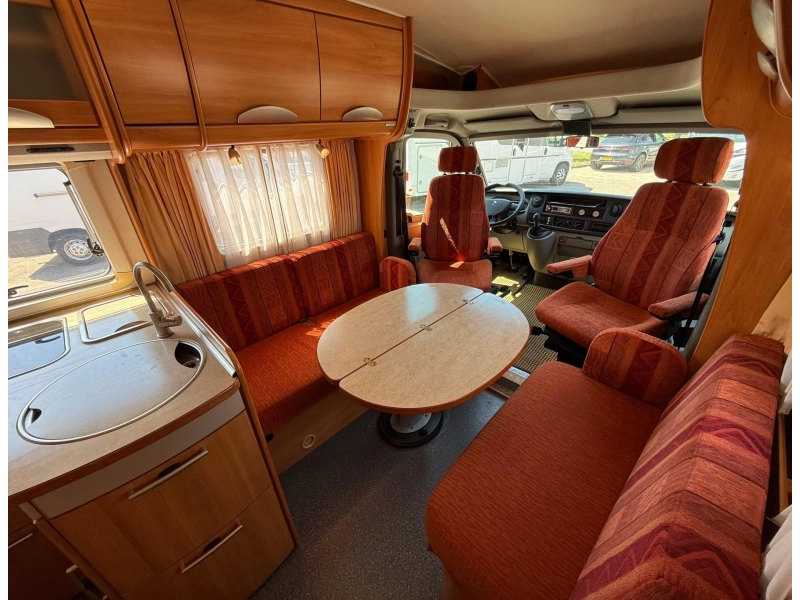 Hymer Tramp 655 GT FaceToFace indeling  foto: 4