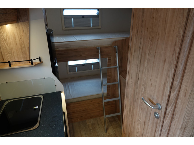 Bavaria T696S 2.3 140Pk | 6-Persoons | Fietsendrager | Zonnepanelen | Achteruitrijcamera foto: 13