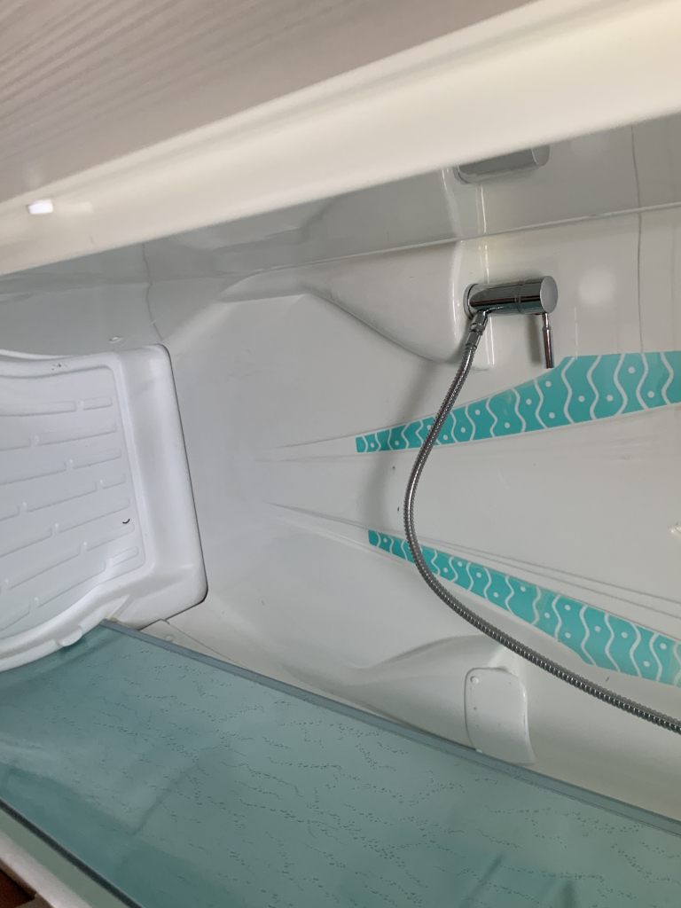 Chausson Allegro 96 – enkele bedden laag, wc en doucheruimte achter, zeer nette camper bj. 2009 Camper centrum On The Road  foto: 26