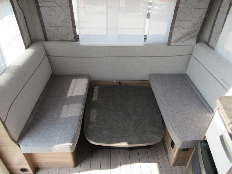 Knaus Sport Silver Selection 460 EU MET MOVER EN VASTE LUIFEL  foto: 9