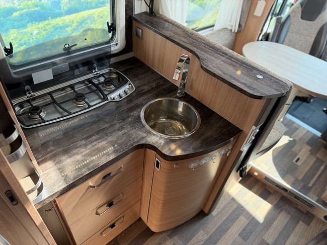 Knaus SKY TI 700 MEG SILVER SELECTION / Free Storage photo: 9