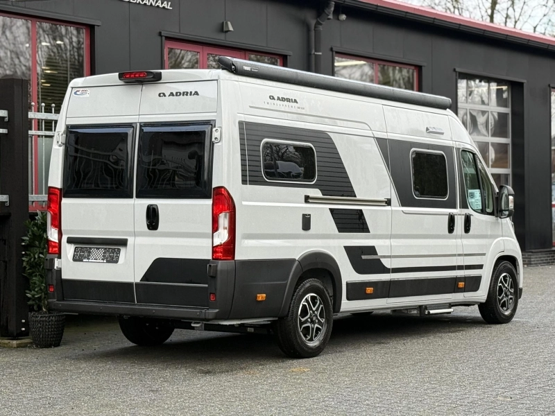 Adria Twin Supreme 640 SGX 180PK - Heavy chassis  foto: 4