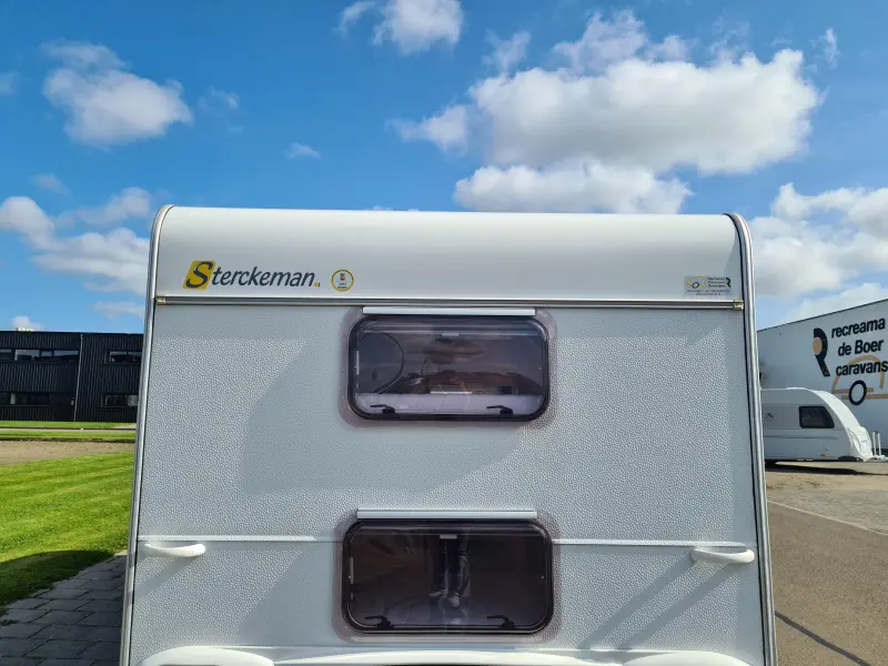 Sterckeman Starlett Executive 470 PE Stapelbed/vast bed/890 kg  foto: 4