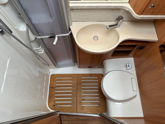 Hymer B 588 DL, nur 15249 km! Foto: 8