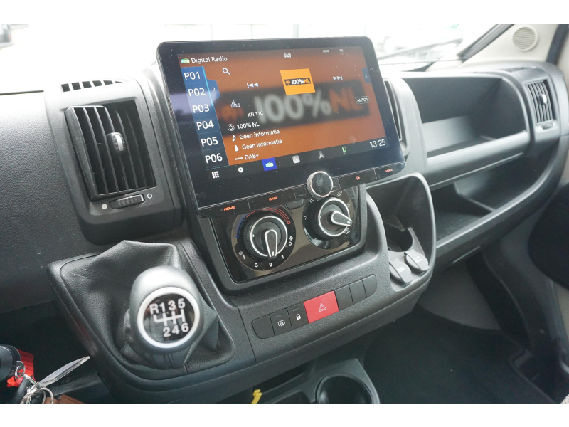 Adria Matrix Platinum 670 SC 5. Sitzplatz / Dachklimaanlage Foto: 18