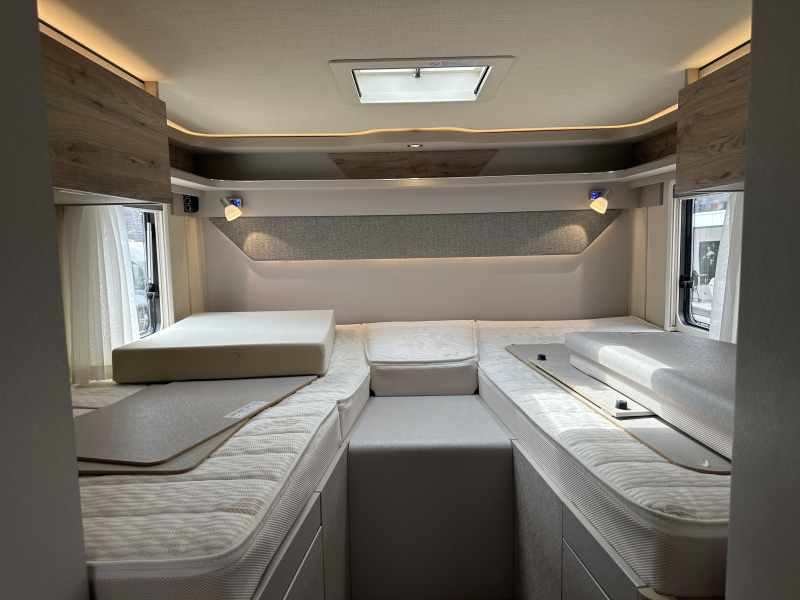 Hymer Exsis 580 PURE E&P sistema de nivelaci&oacute;n foto: 19