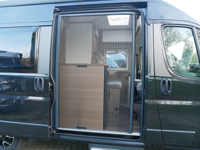 Carado CV 540 Edition 15 5.40 Meter Buscamper, Dwarsbed foto: 21