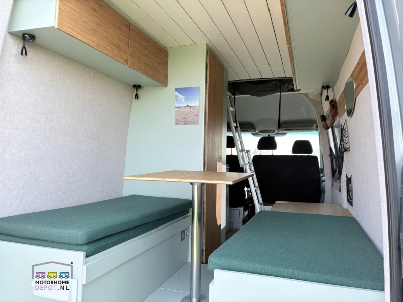 Mercedes-Benz Sprinter 316 CDI by Hop Campers  foto: 4