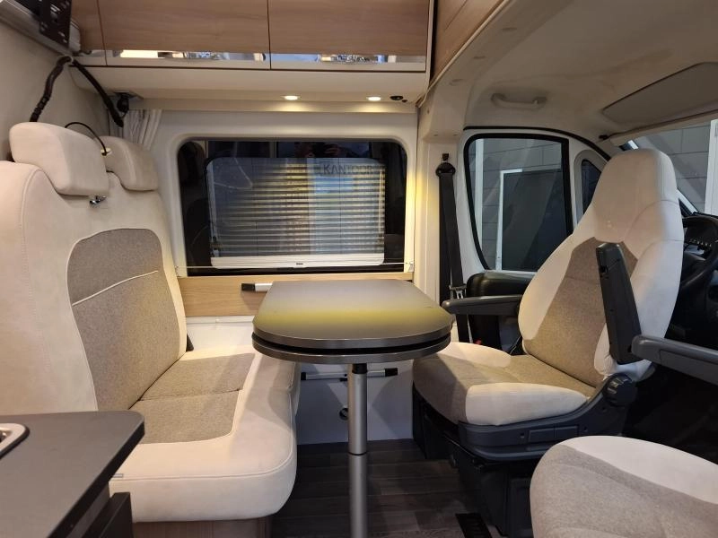 Adria Twin 600 SP 160CV Cama transversal Enganche foto: 2