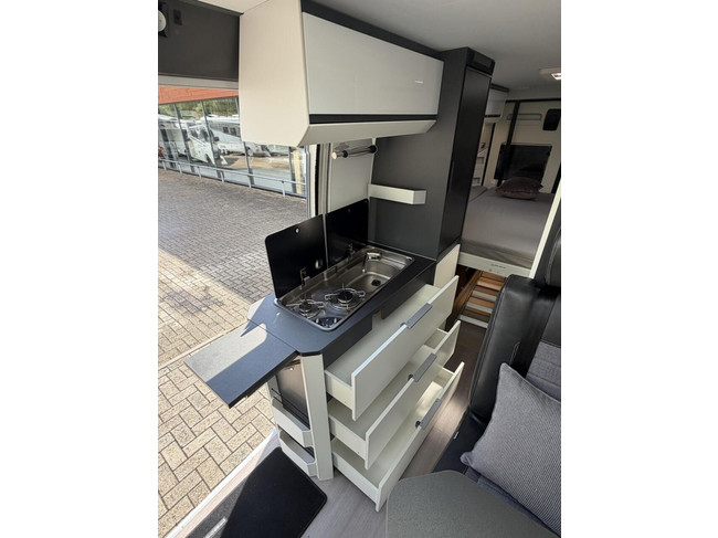 Adria Twin Supreme 640 SGX 9T-Automaat Zonnepaneel Victron Systeem foto: 15