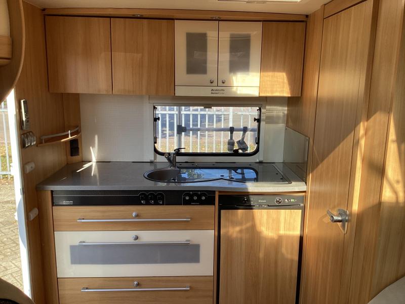 Dethleffs Camper Style 545 DBM AIRCO/MOVER/VOORTENT  foto: 11