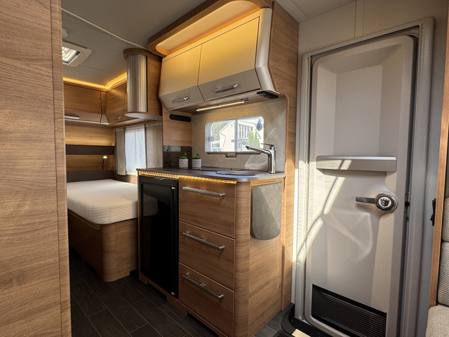 Tabbert Da Vinci 460E ENKELE BEDDEN **Mover/Zakluifel/Fietsendrager/Duo-Control/Vloerverwarming/Compleet/Zeer nette caravan** foto: 22